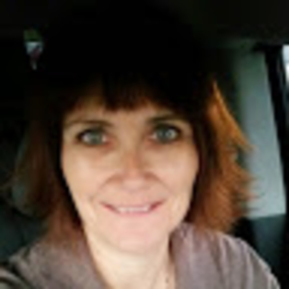 Meet your Posher, Sharon - Picture 1 of 1